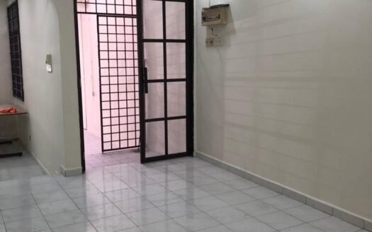 Taman Idaman 2-Storey House For Rent RM1,600 /Simpang Ampat