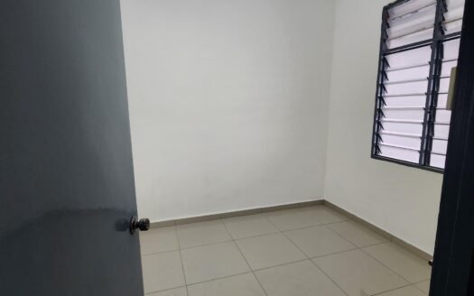 Single Storey House @Taman Belibis For Rent RM1000 / Simpang Ampat