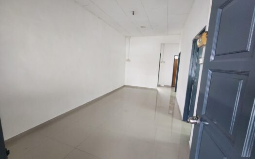Single Storey House @Taman Belibis For Rent RM1000 / Simpang Ampat