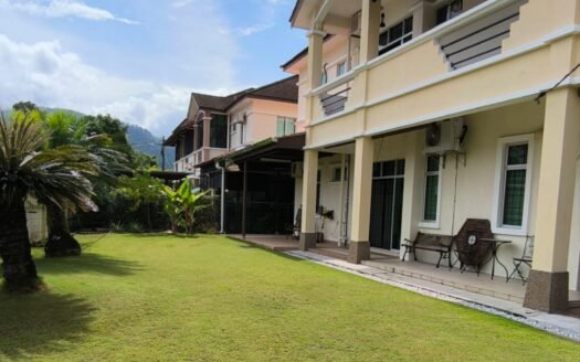 Fully Reno & Furnished / 2-Storey Semi D Corner House For Sale RM950K